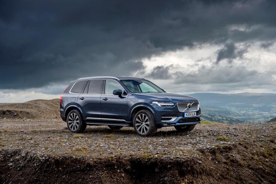  Volvo XC90 B5 Inscription 2019 года  (UK) (фото 22 из 40)